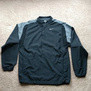 Nike size medium lightweight windbreaker.
